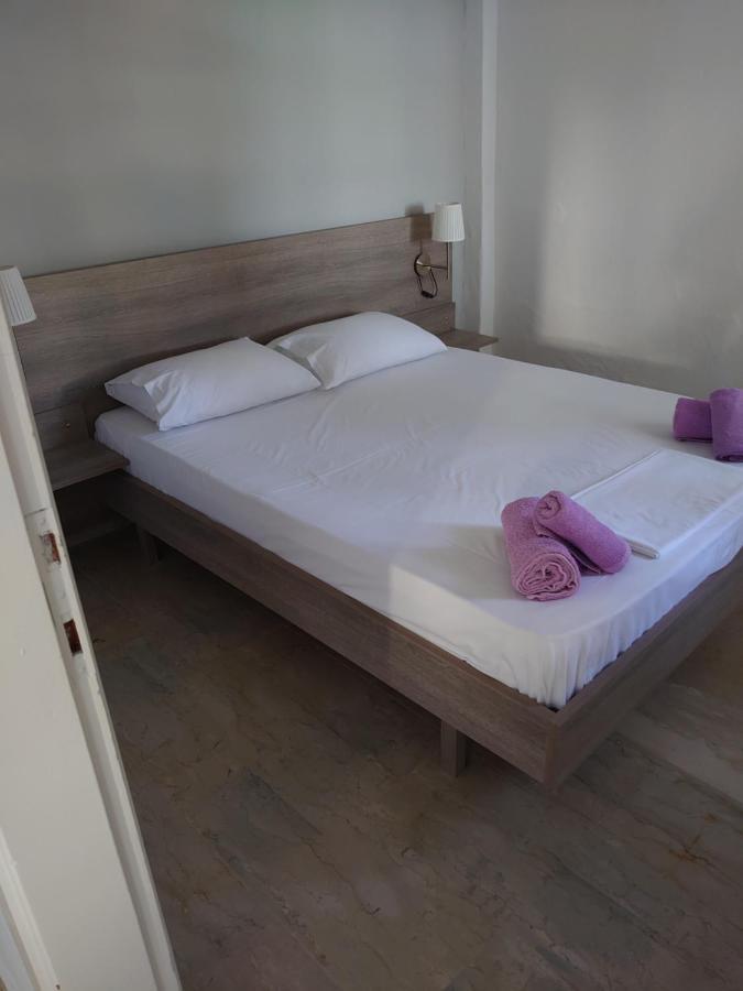 Merida Apartments Mola Kalyva Eksteriør billede