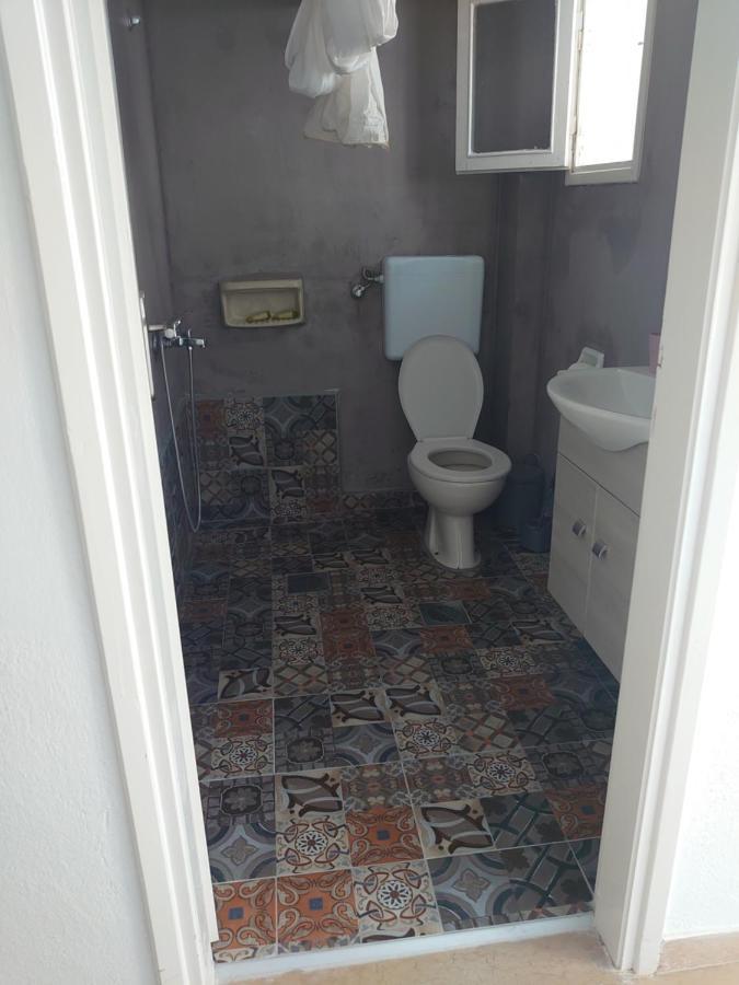 Merida Apartments Mola Kalyva Eksteriør billede